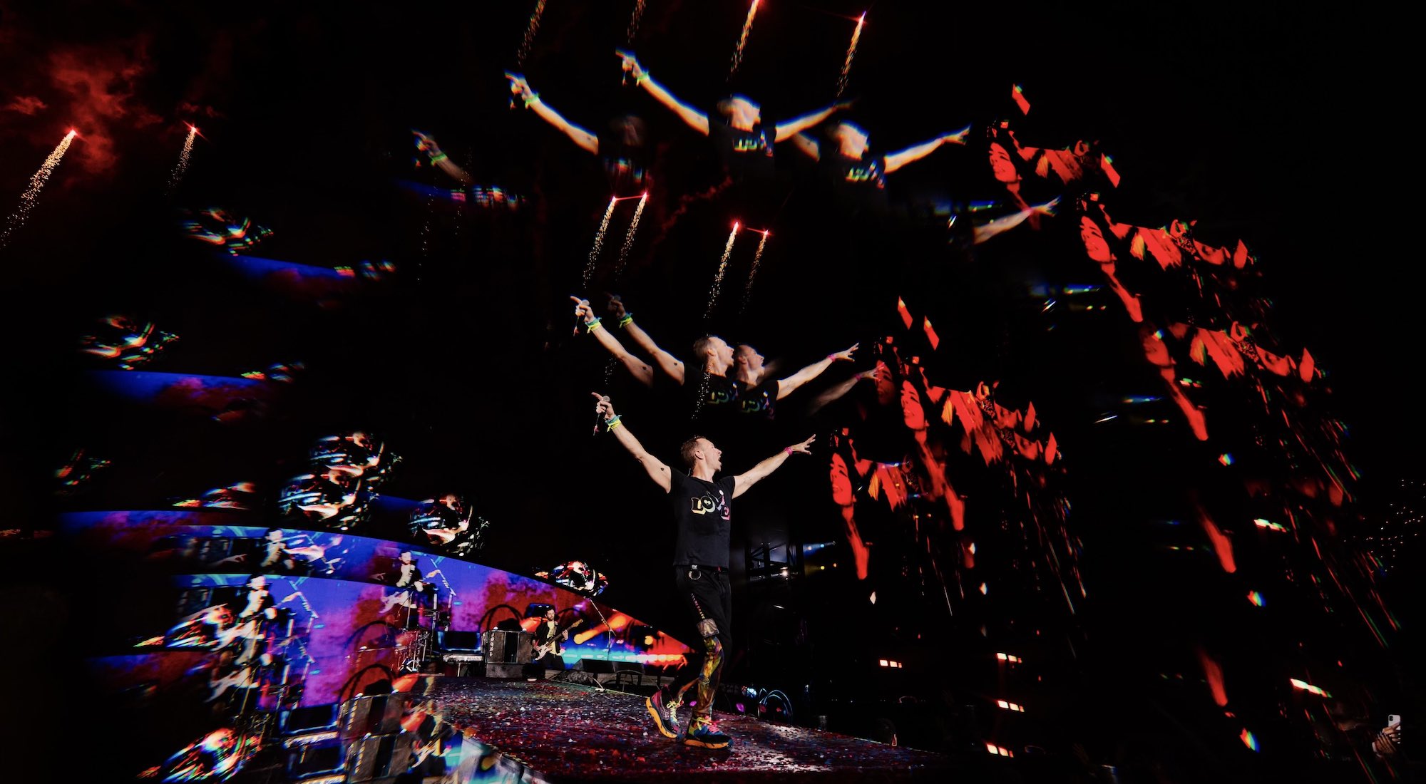 Coldplay celebra a música com show poderoso em São Paulo